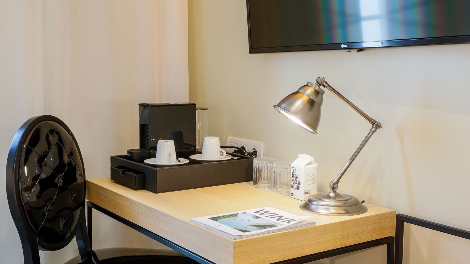 rooms-double-single-use-superior-with-views