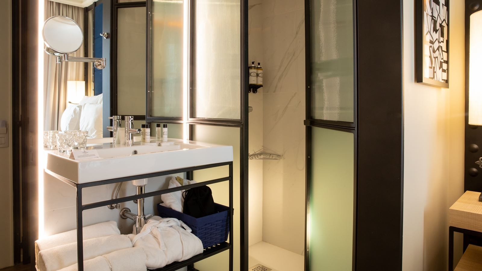 rooms-double-single-use-superior-with-views