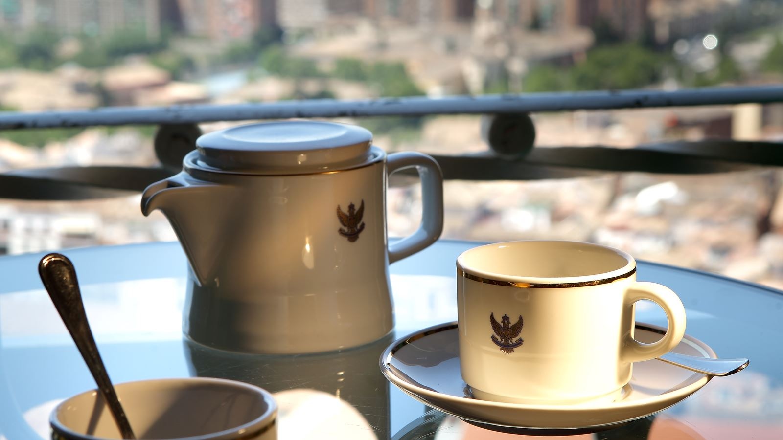 rooms-single-city-view