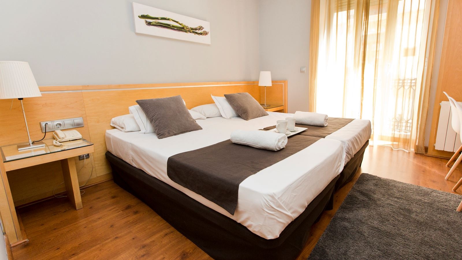 rooms-double-two-double-beds