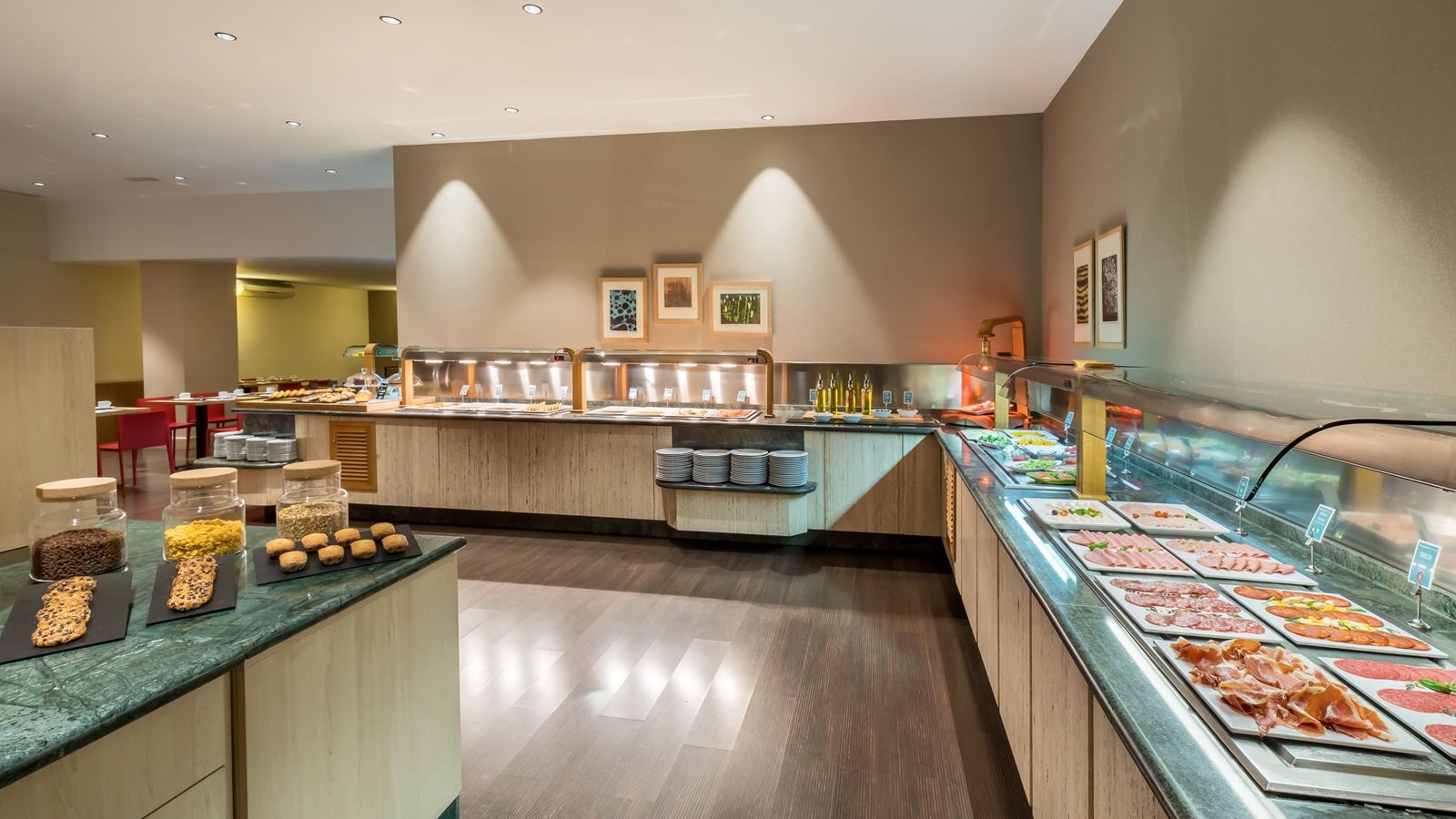 restaurants-restaurants