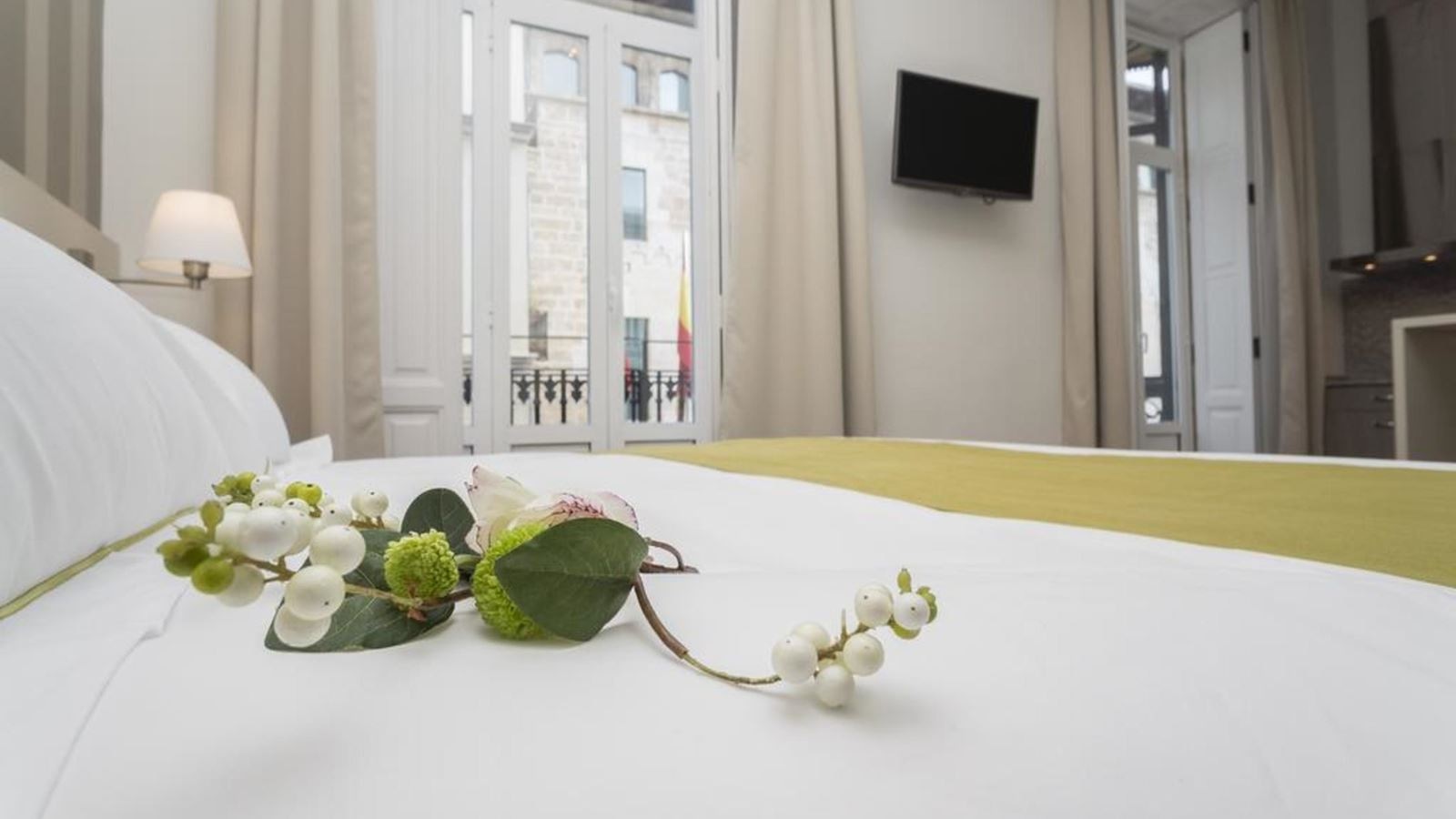 rooms-family-room-deluxe