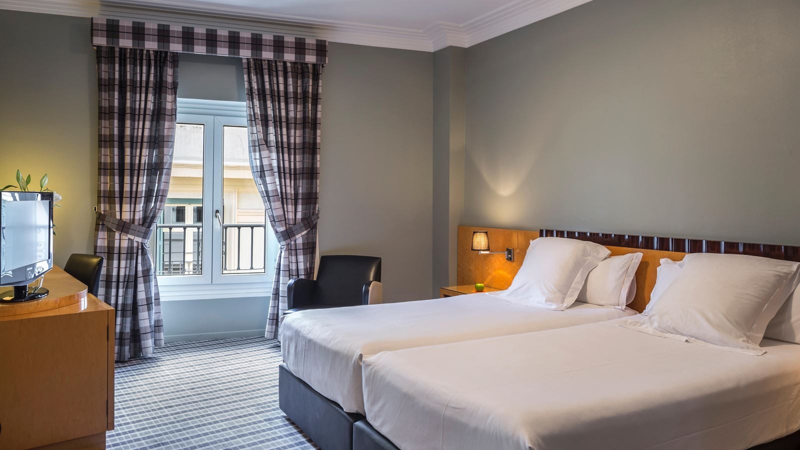 rooms-double-standard