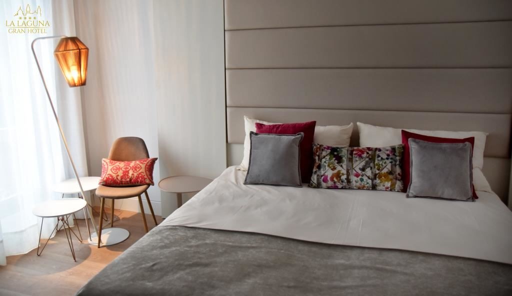 rooms-double-single-use-executive