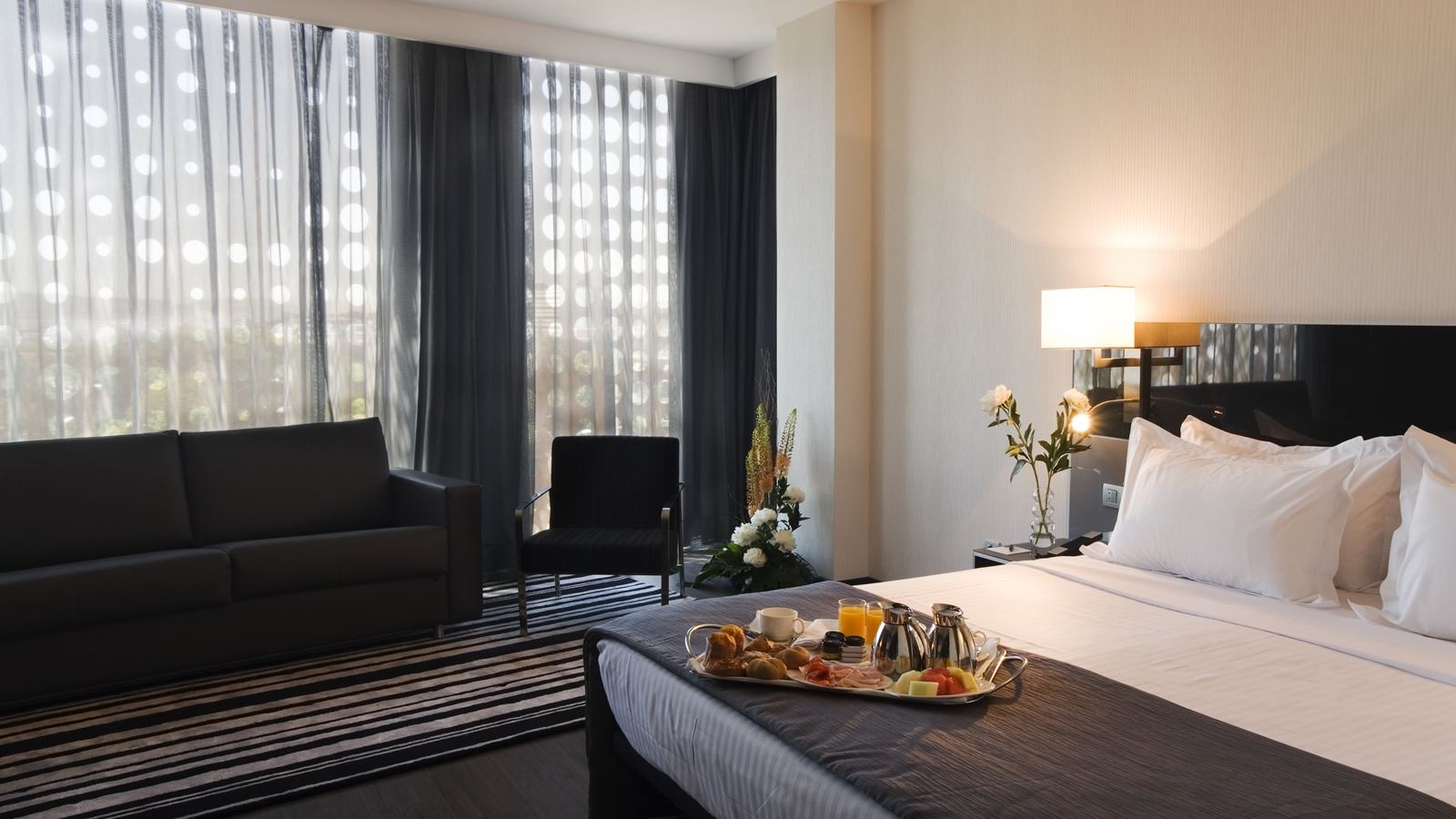 rooms-double-with-double-bed