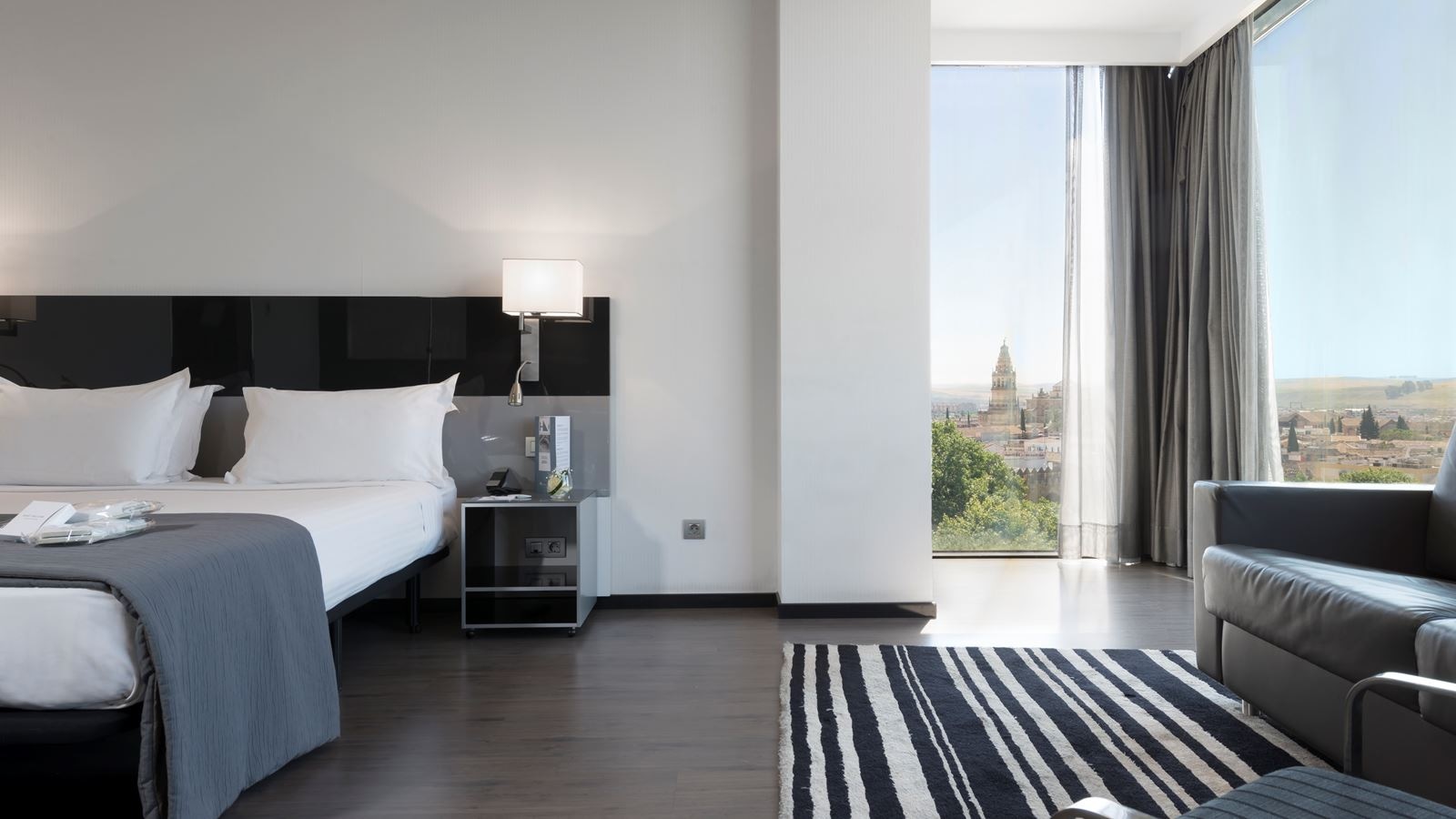 rooms-family-room-standard