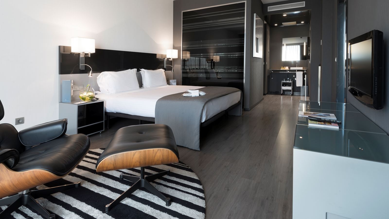 rooms-family-room-standard