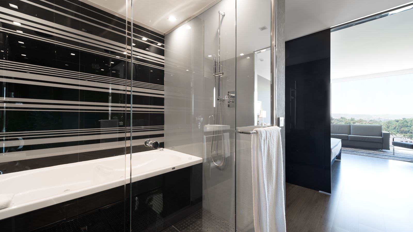 rooms-family-room-standard