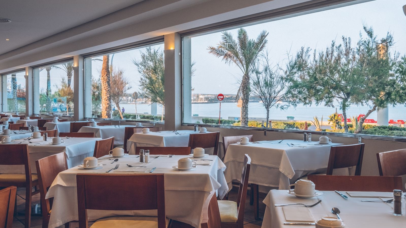 restaurants-restaurants