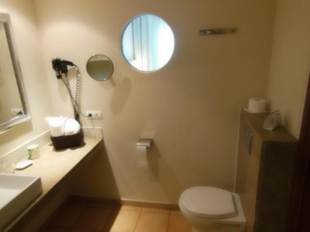 rooms-room-garden-view