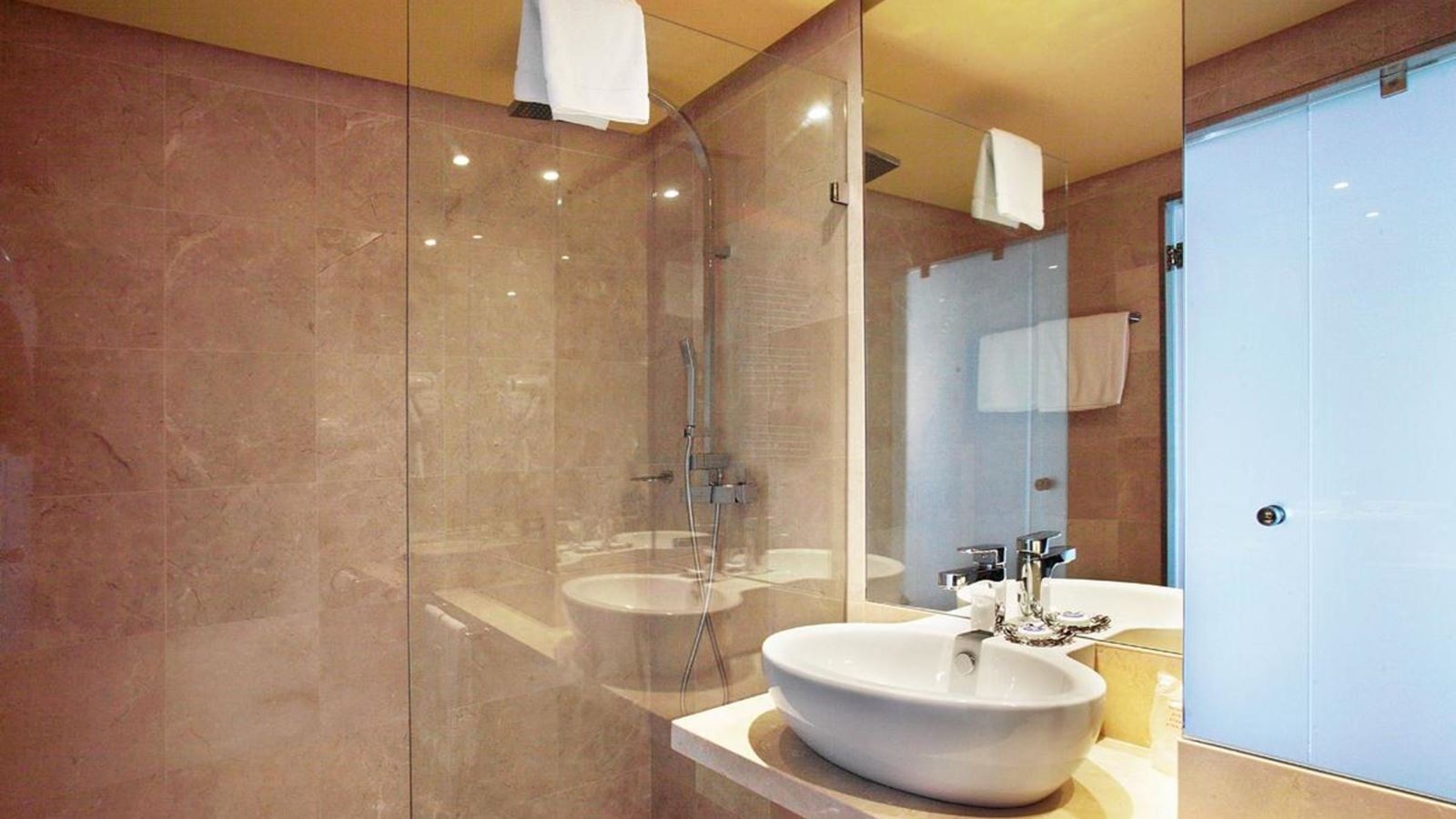 rooms-junior-suite-sea-view