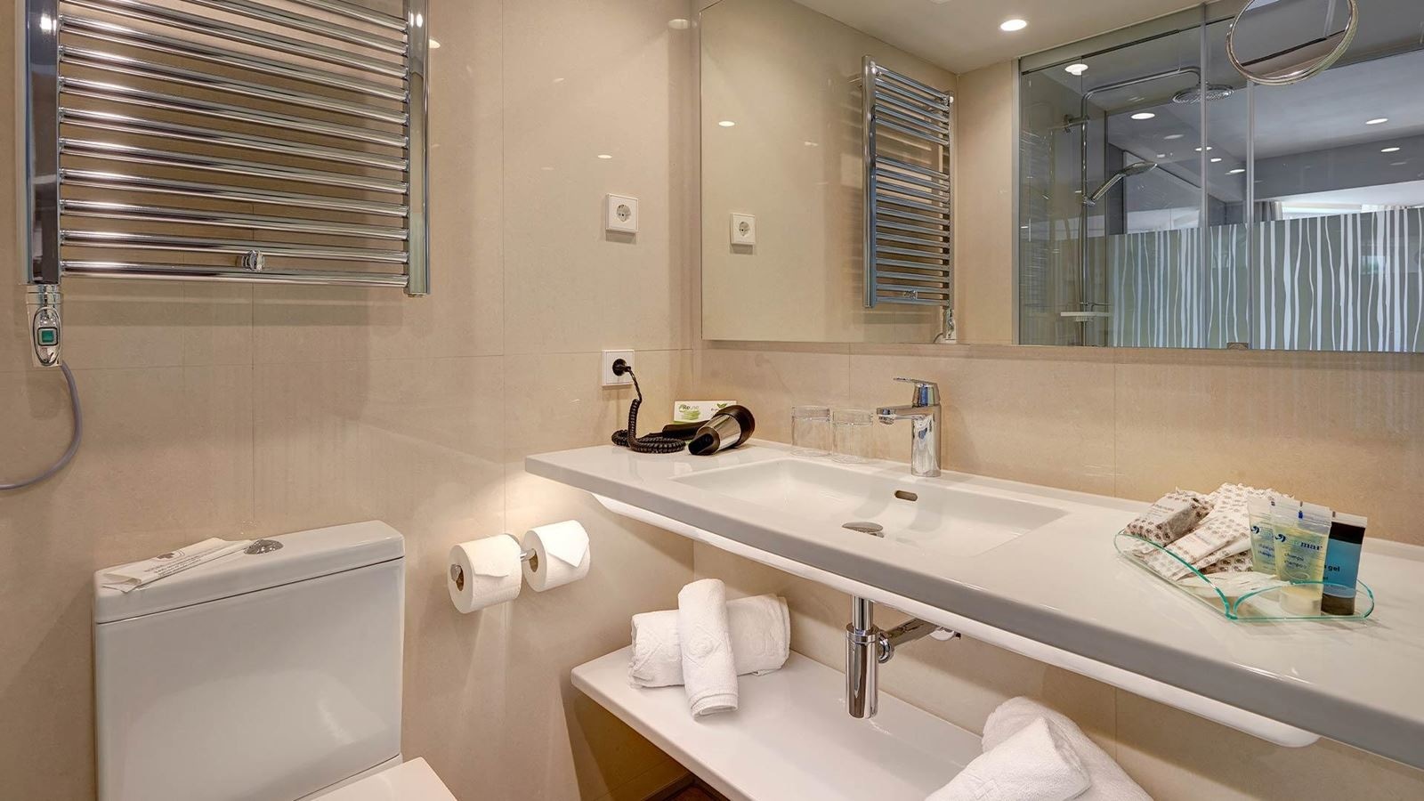 rooms-twin-room-sea-view