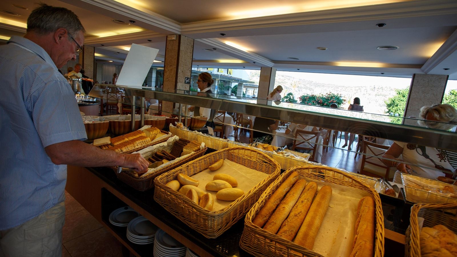 restaurants-restaurants