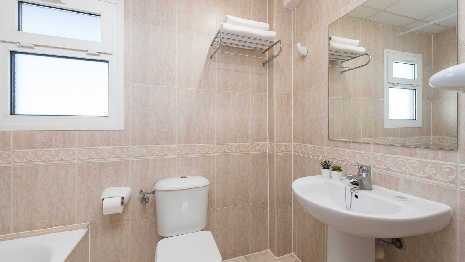 rooms-double-with-double-bed