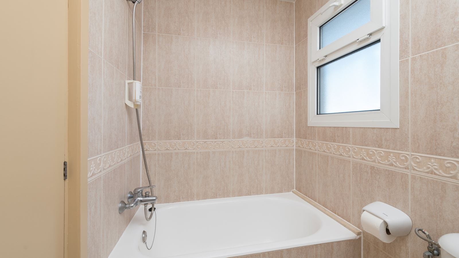 rooms-double-with-double-bed