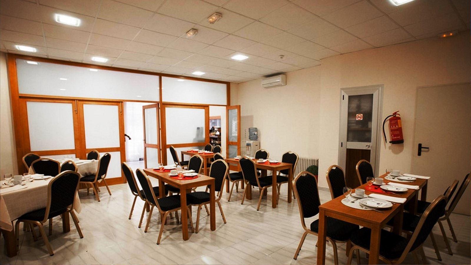 restaurants-restaurants