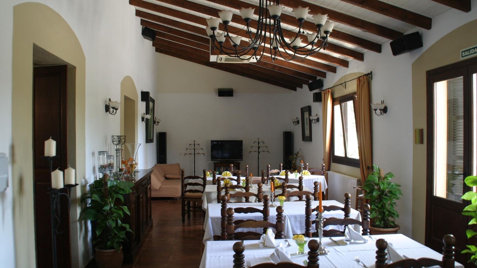 restaurants-restaurants