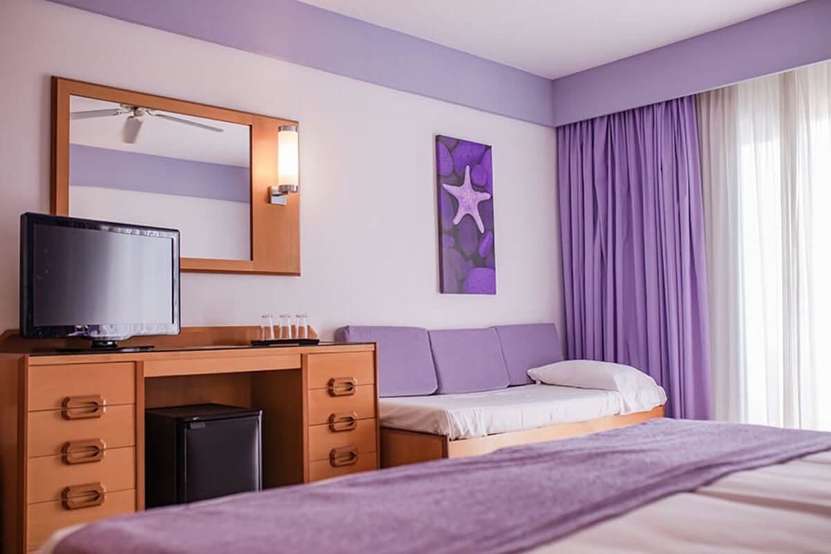 rooms-classic-triple-room-balcon