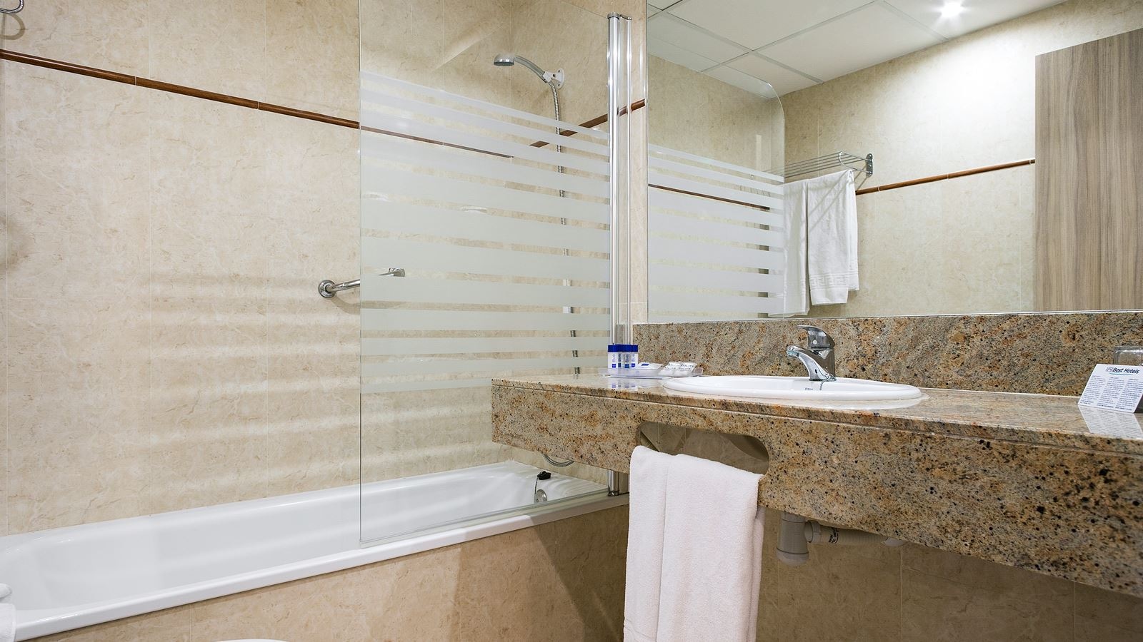 rooms-studio-capacity-1