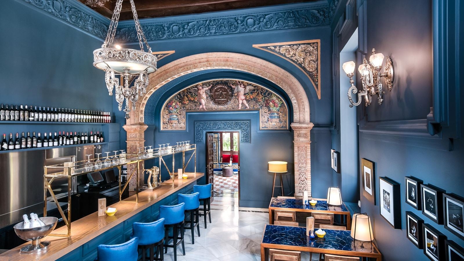 restaurants-restaurants