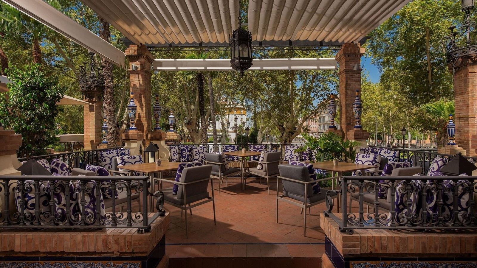 restaurants-restaurants