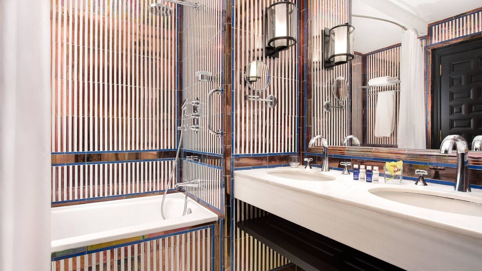 rooms-room-deluxe-city-view