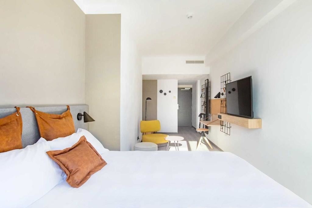 rooms-double-superior-with-views