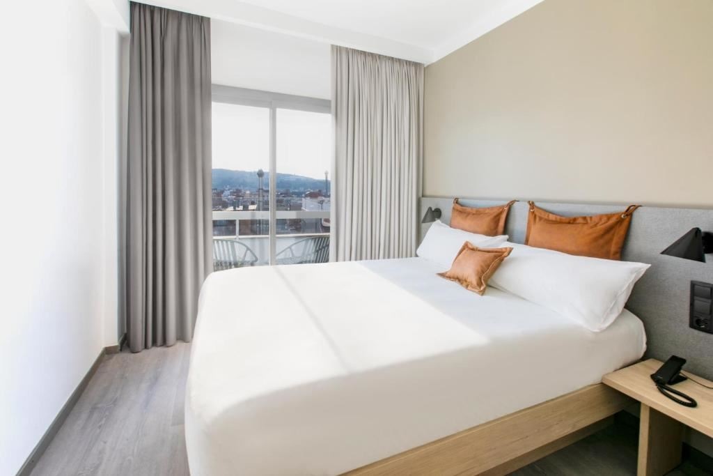 rooms-double-superior-with-views