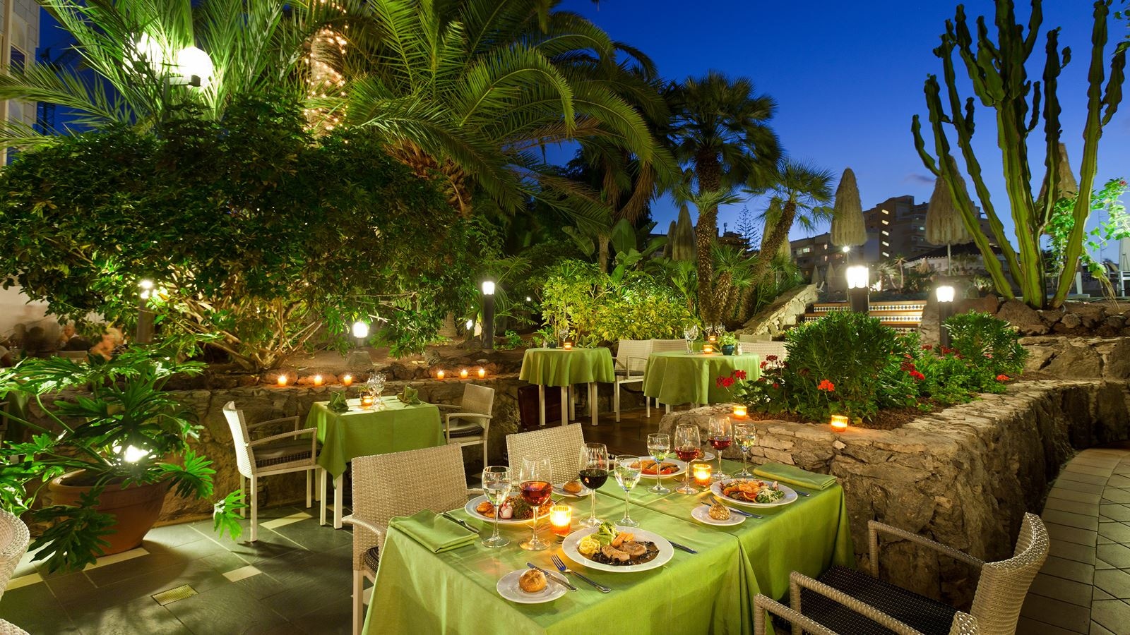 restaurants-restaurants