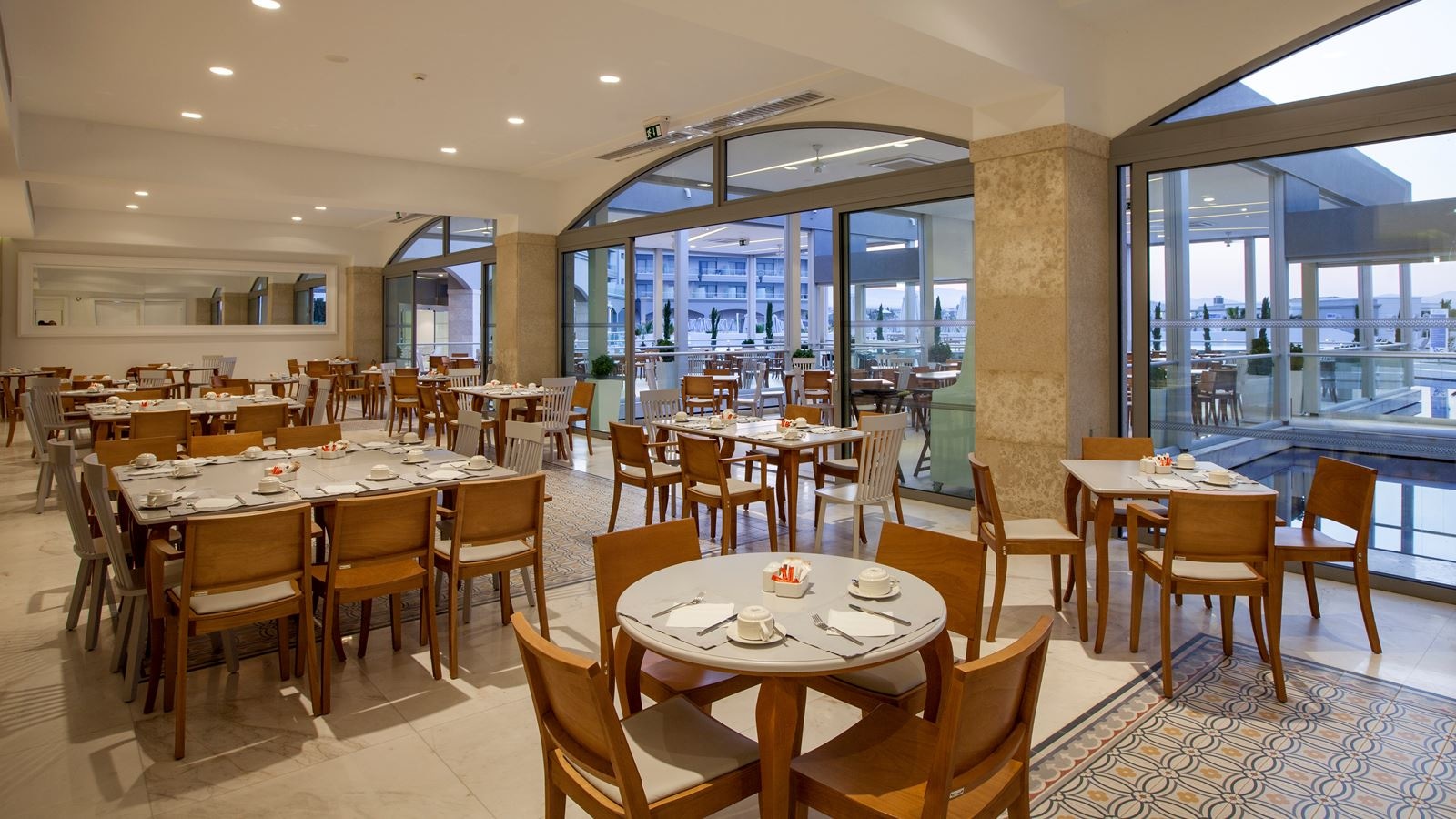 restaurants-restaurants