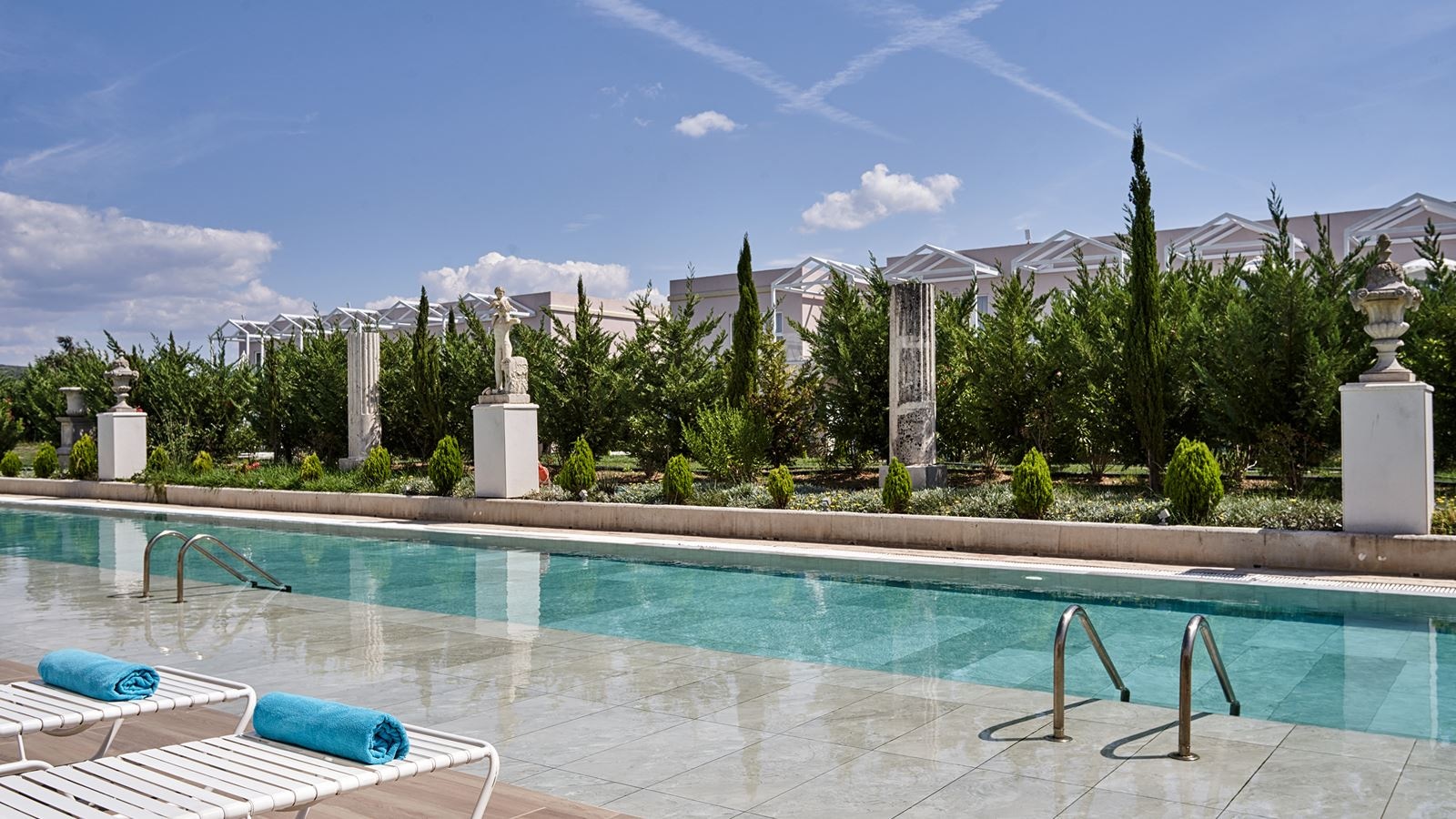 rooms-superior-swimup-room