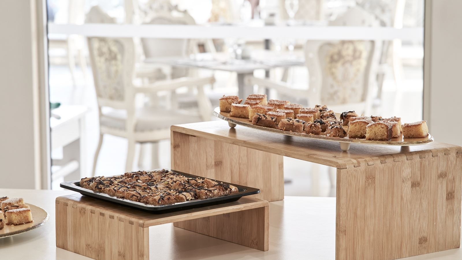 restaurants-ermis-main-restaurant