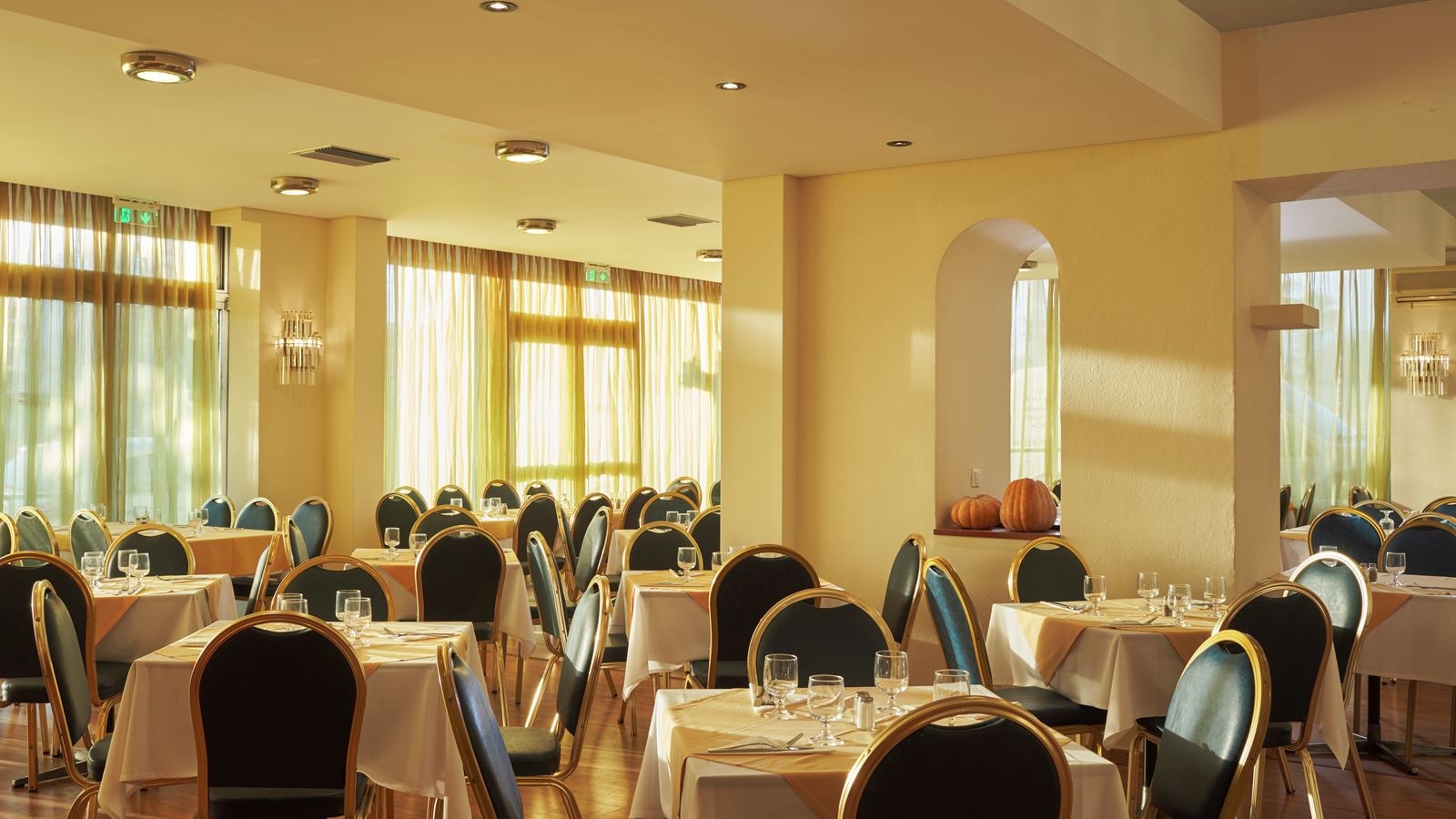 restaurants-restaurants