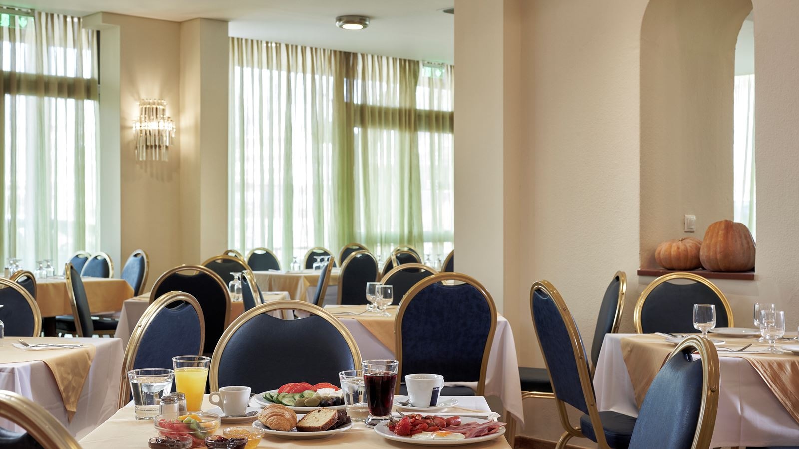 restaurants-restaurants