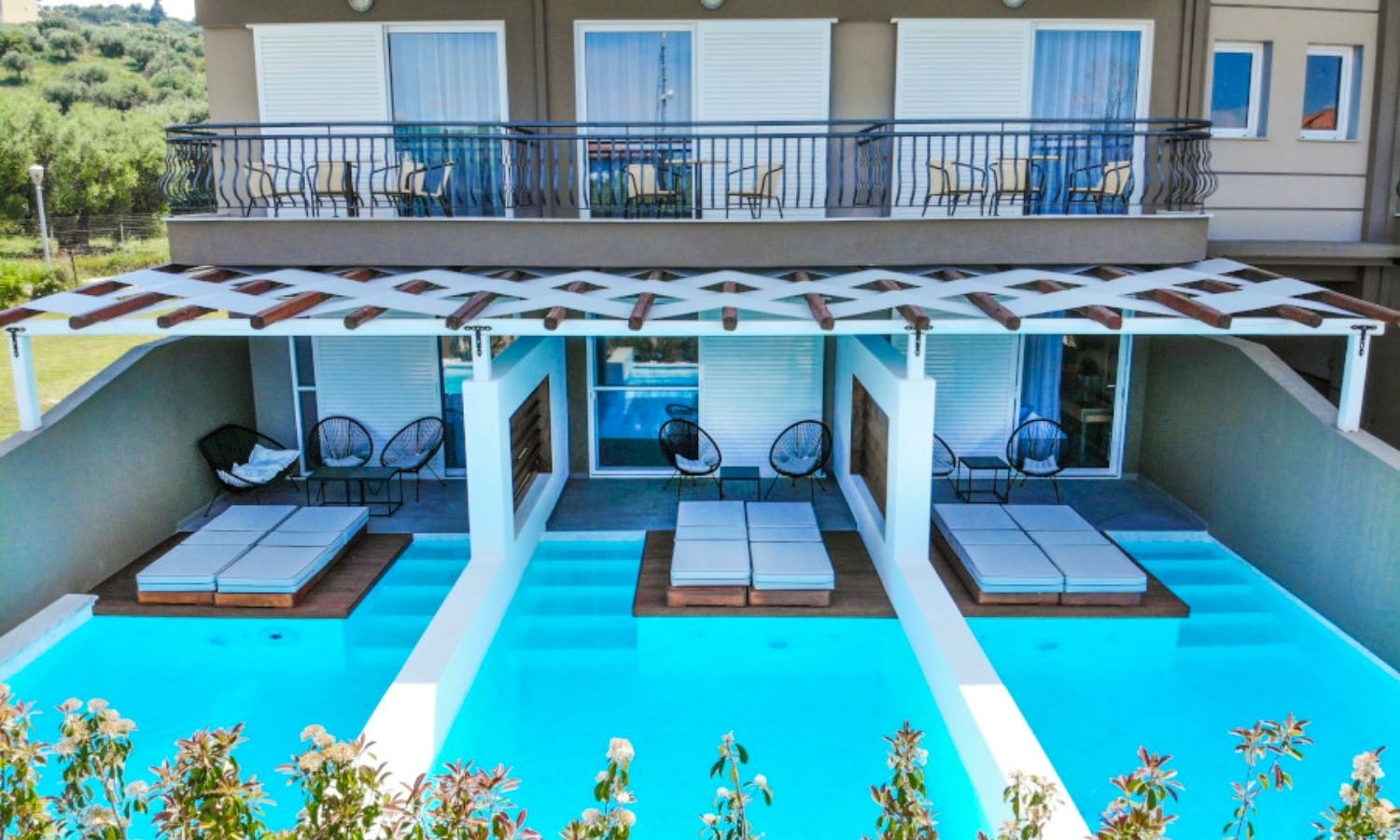 rooms-grand-suite-2-private-pools