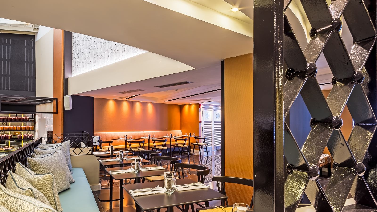 restaurants-restaurants