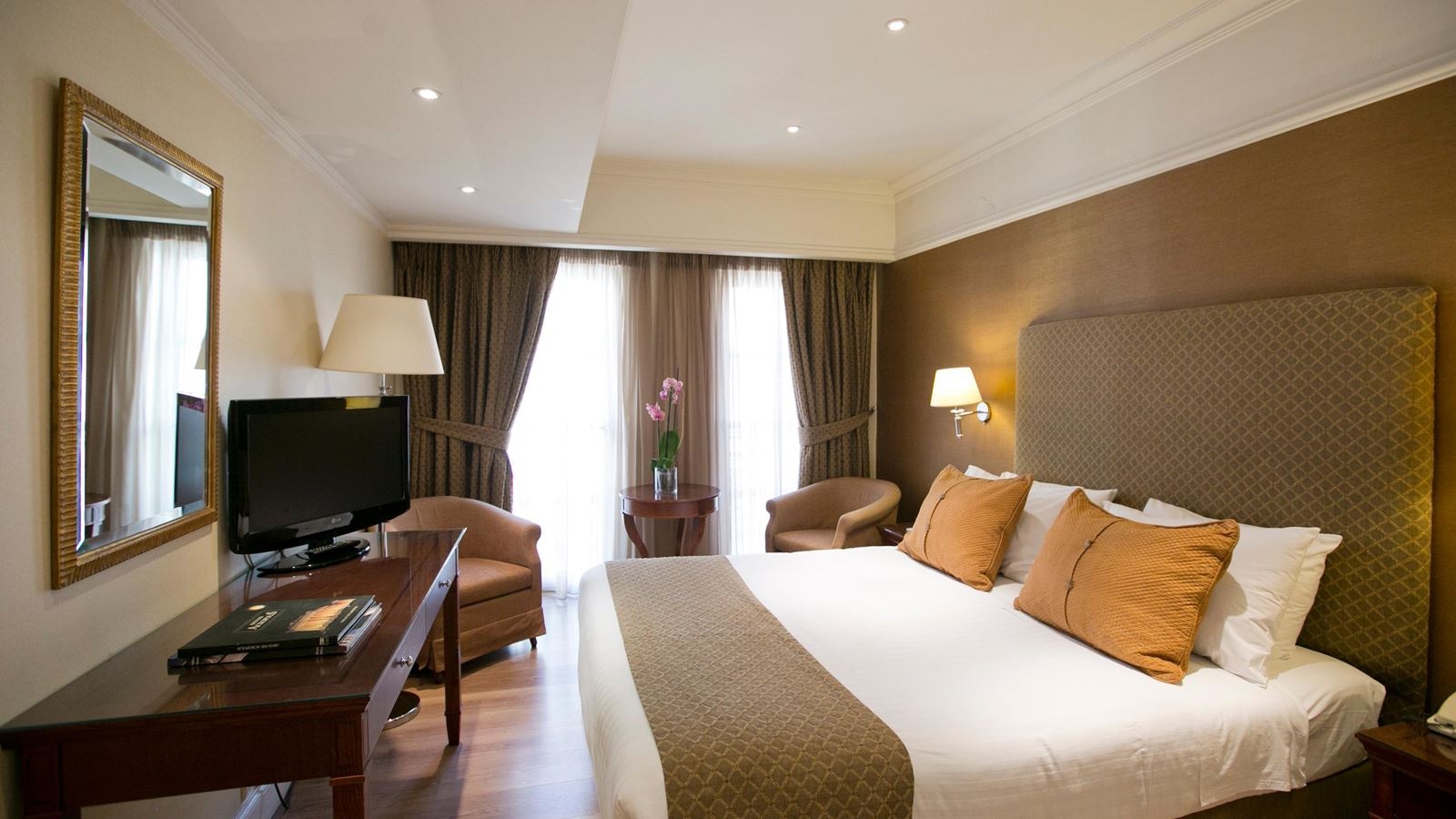 rooms-single-with-views