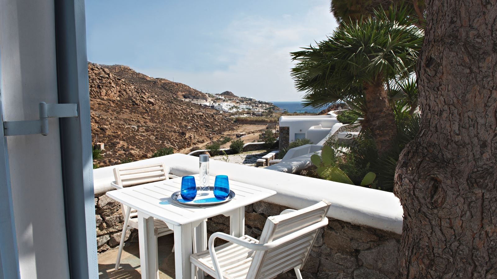 rooms-double-or-twin-deluxe-sea-view