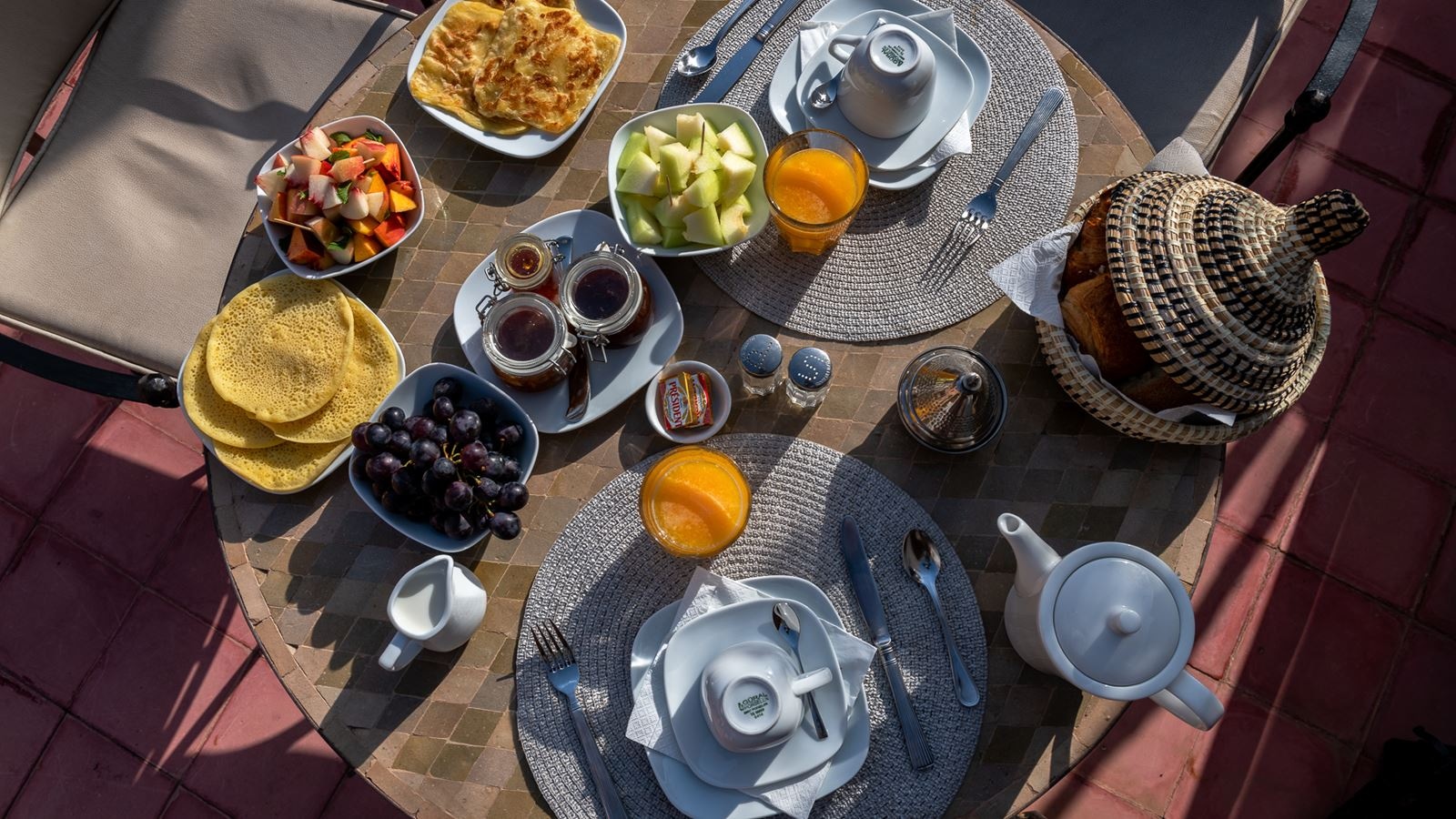 restaurants-restaurants