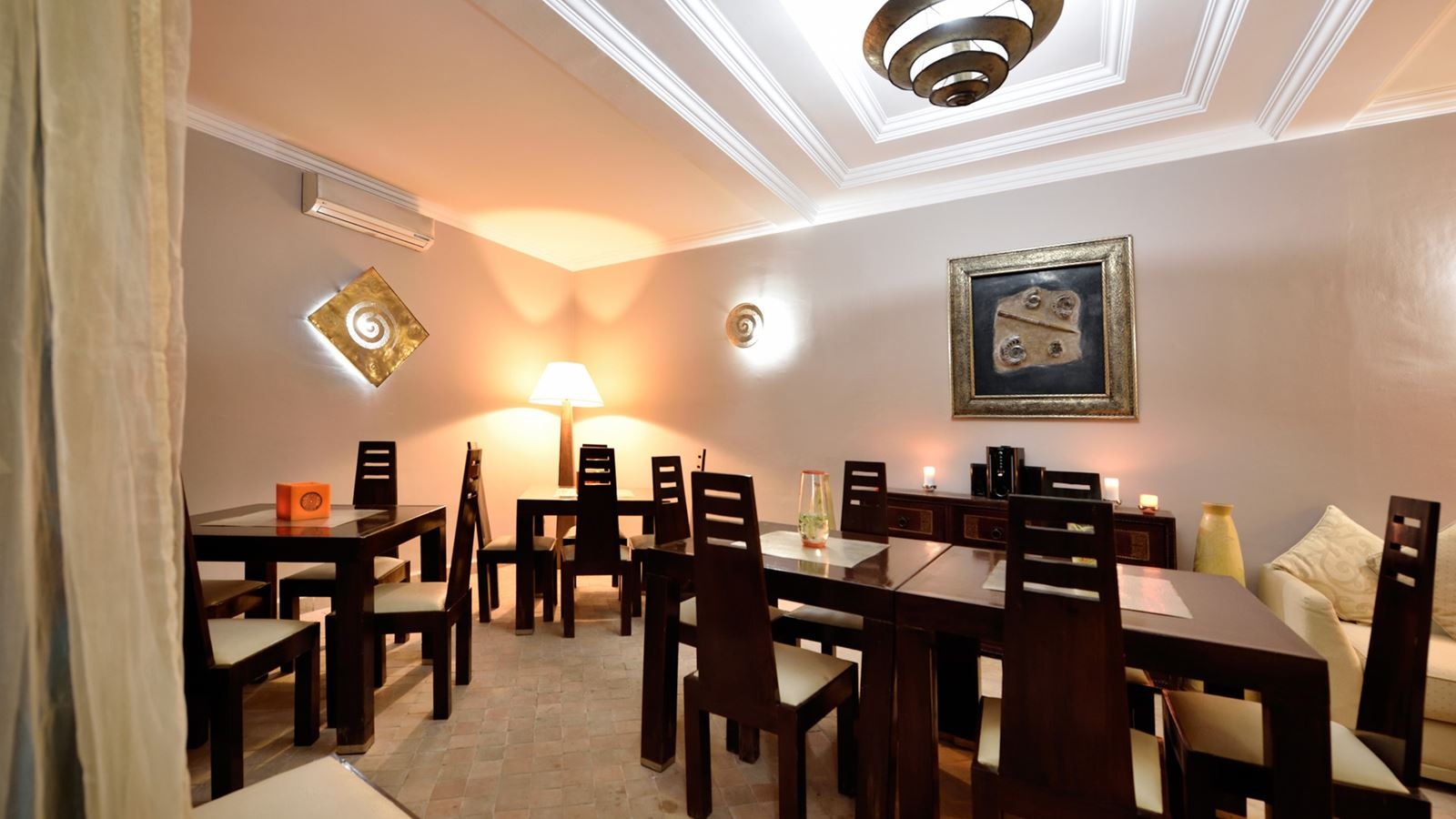 restaurants-restaurants