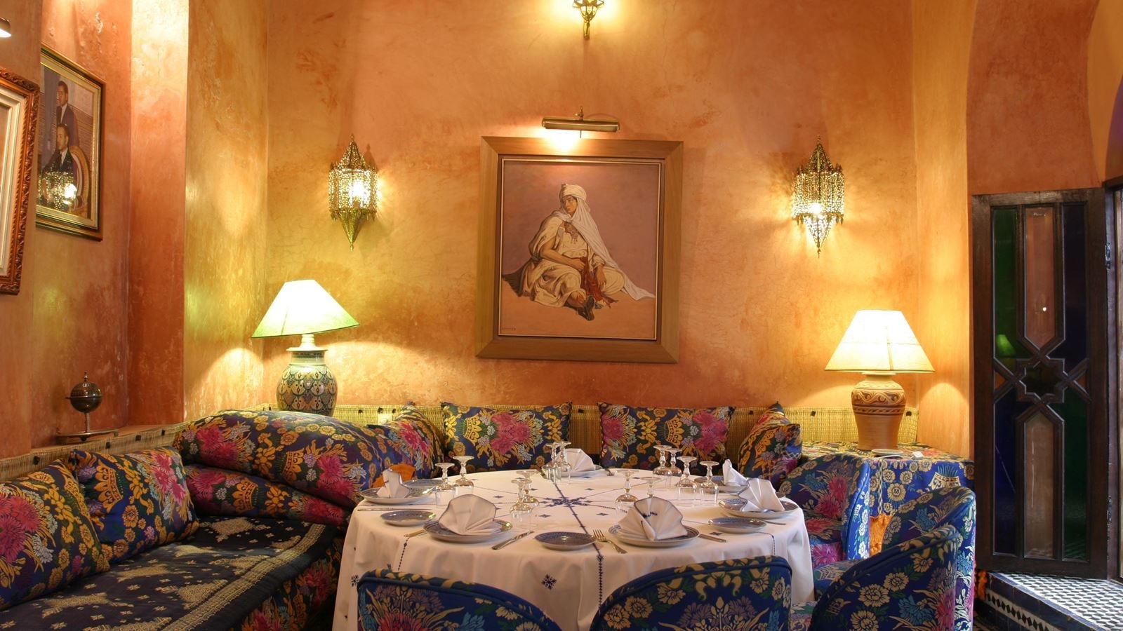 restaurants-restaurants