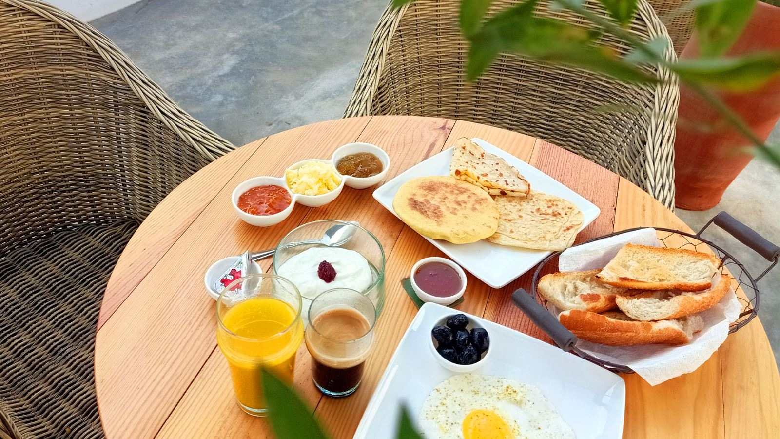 restaurants-restaurants