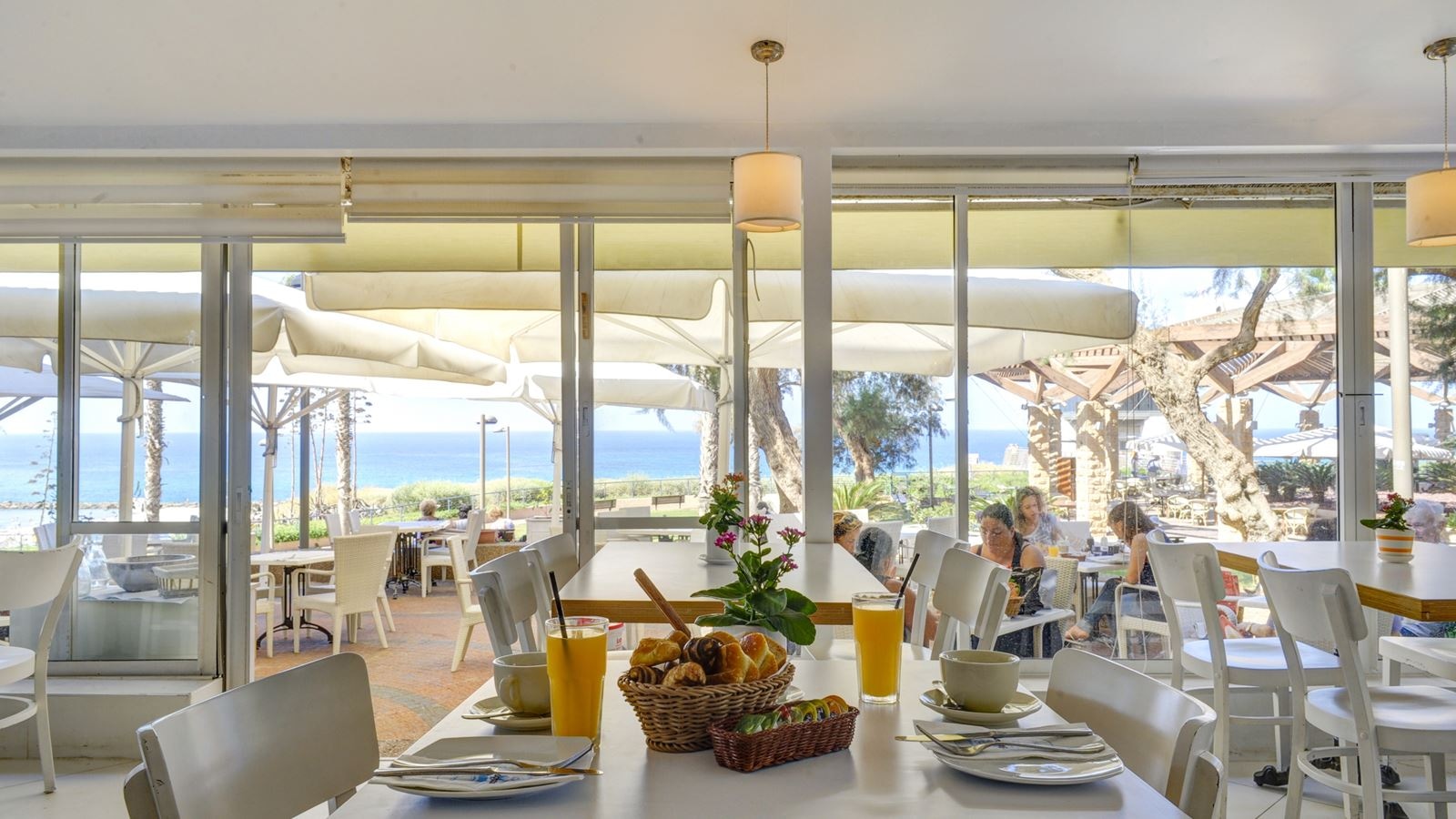 restaurants-restaurants