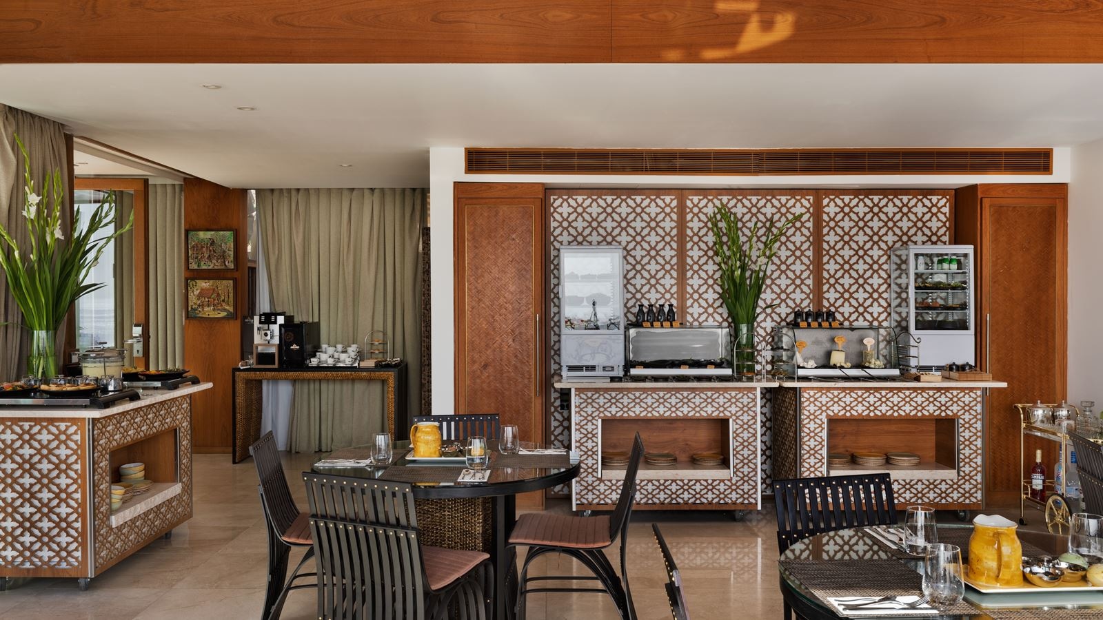 restaurants-restaurants