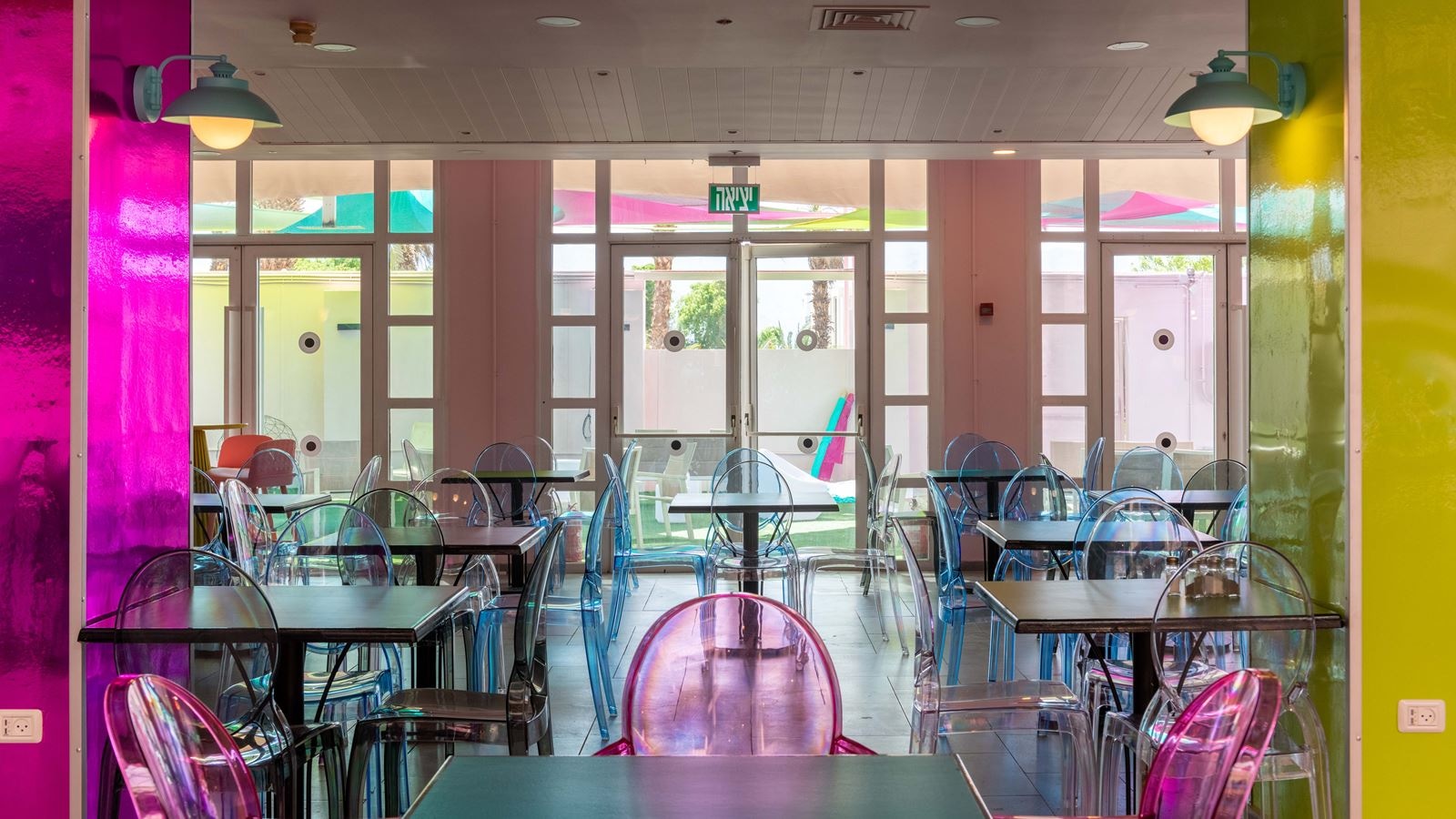 restaurants-restaurants