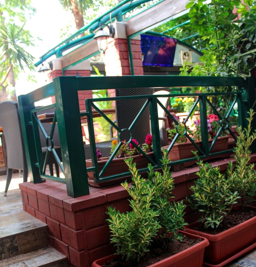 restaurants-restaurants