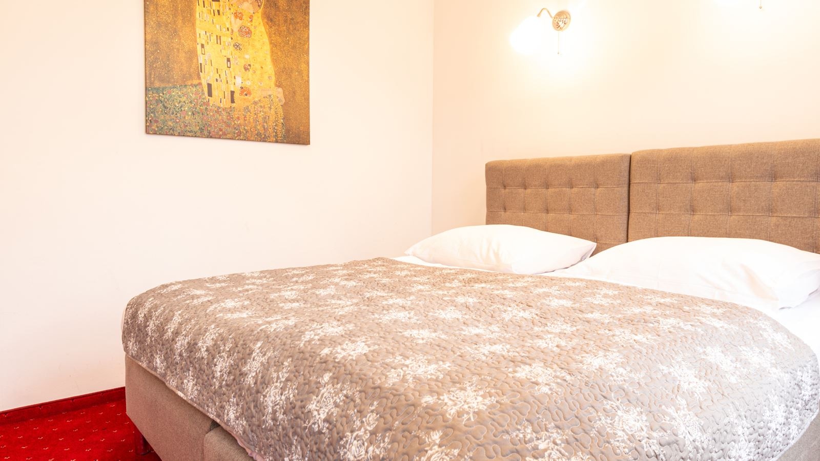 rooms-1brluxury-klimt-apartment