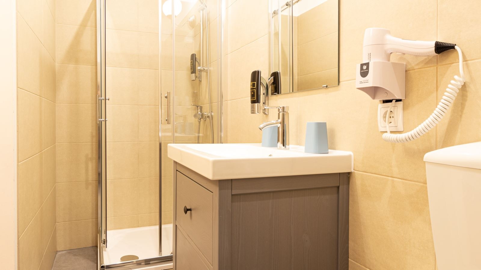 rooms-apartment-capacity-4