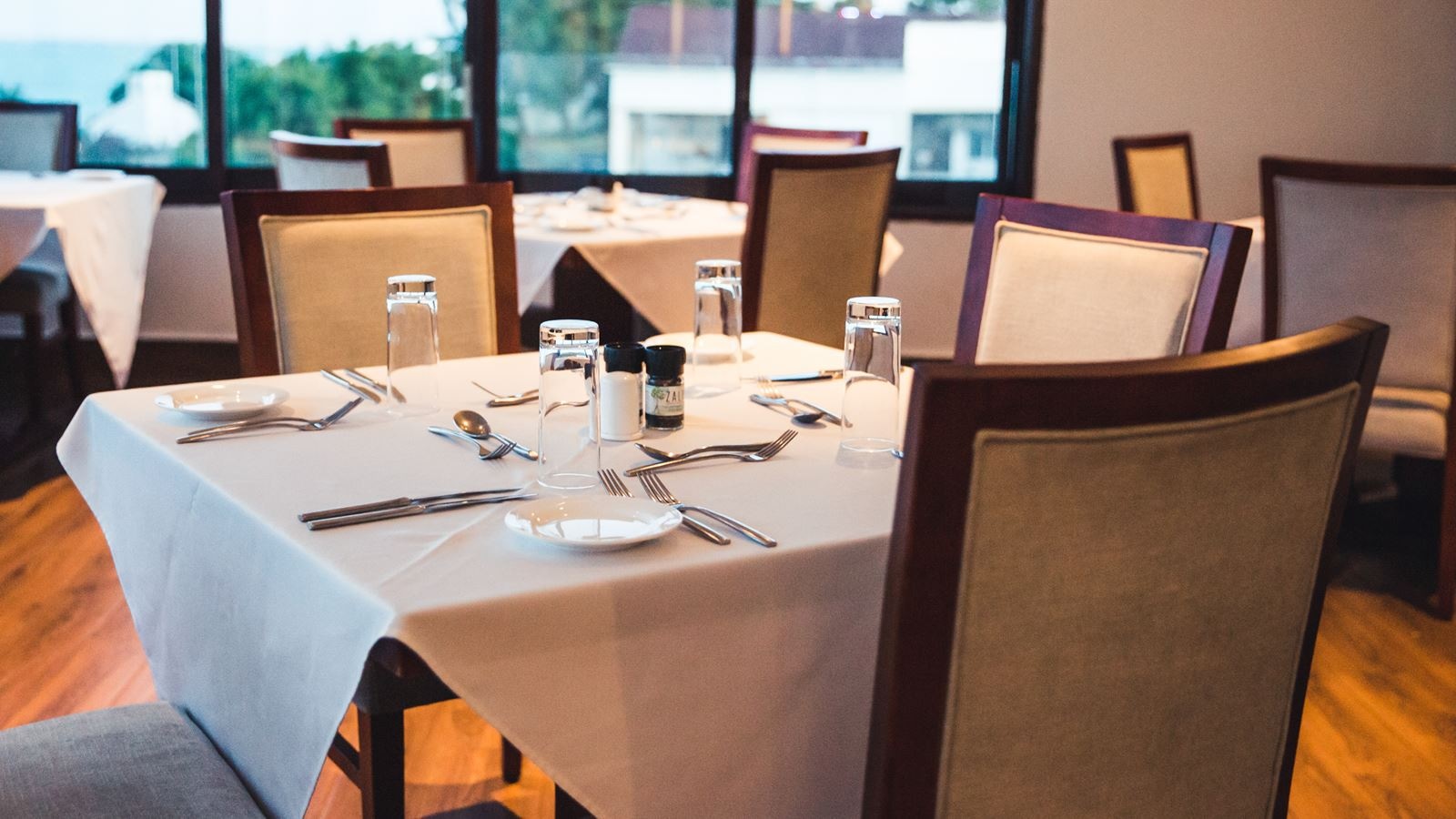 restaurants-restaurants