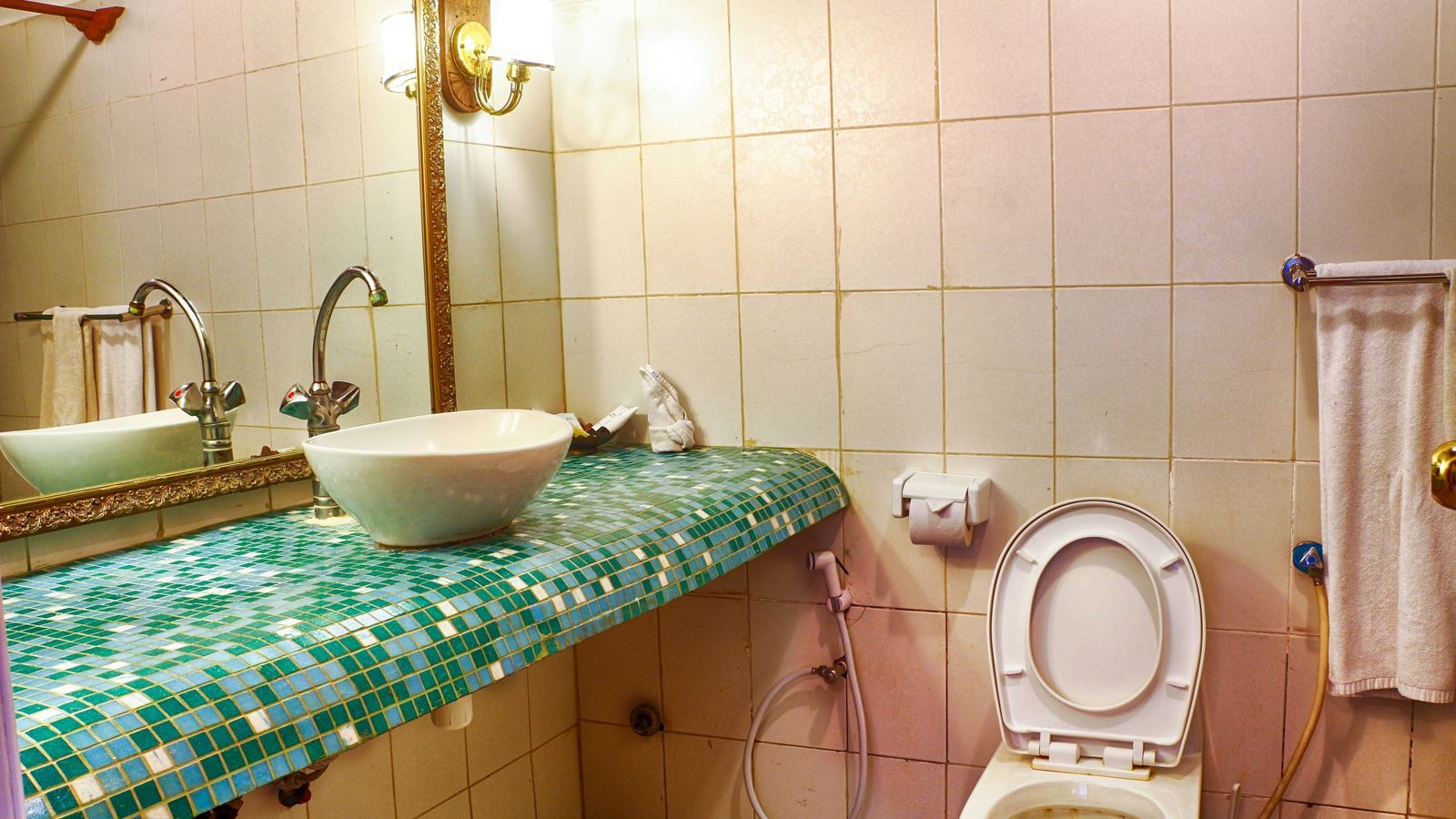 rooms-single-classic-city-view